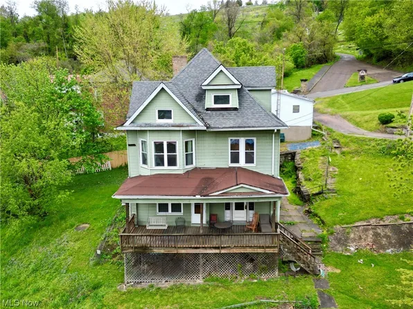 501 N 7th St, Martins Ferry, OH 43935