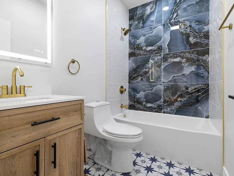 2711 W 18th St #2 — Photo 14