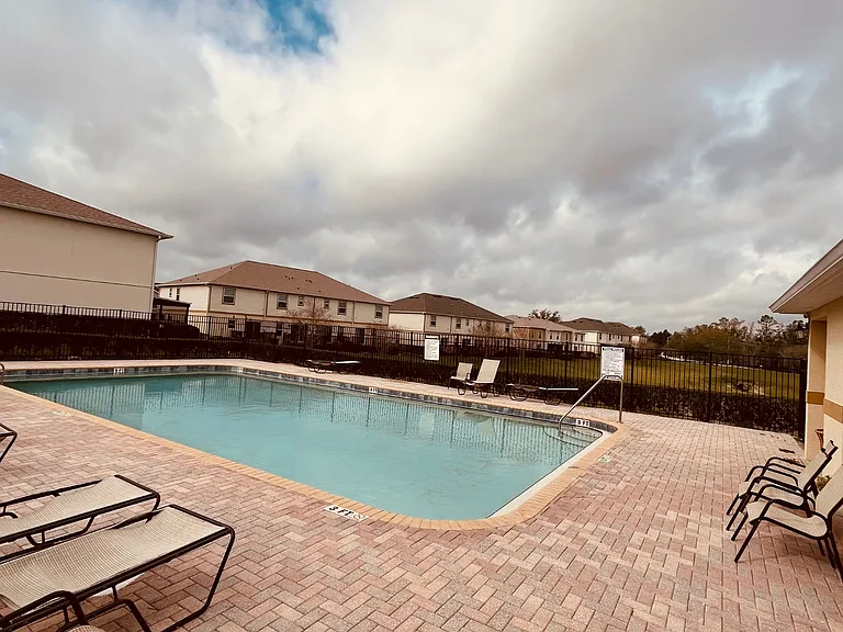 4083 Dover Terrace Dr — Photo 32