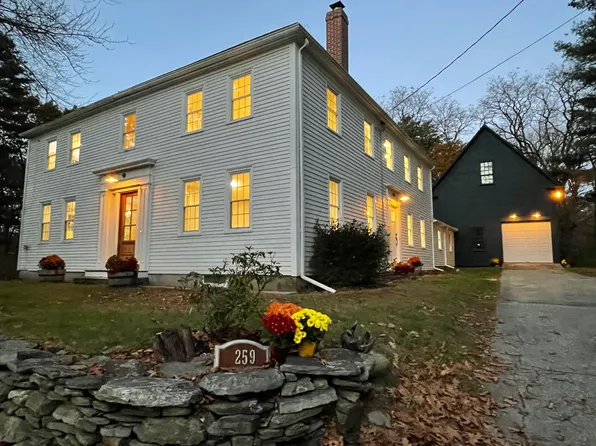 259 Falmouth Road, Falmouth, ME 04105
