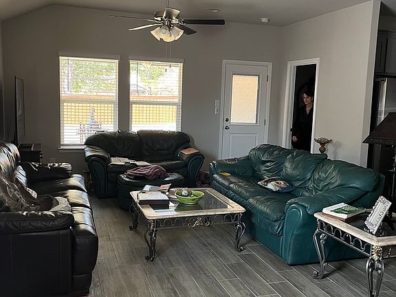 2nd image of 2104 Tawny Dr