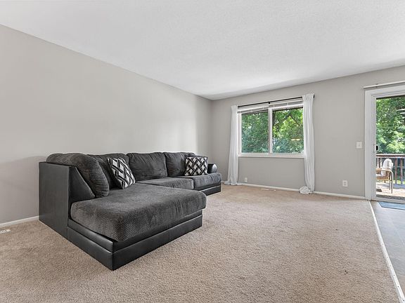 3rd image of 10724 Cavell Rd