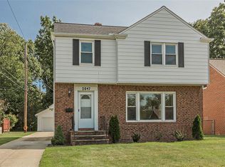 2047 Campus Rd, South Euclid, OH 44121