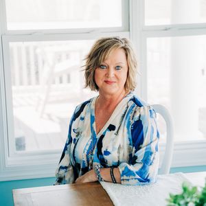 Joette Walters Lee