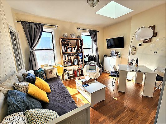 1st image of 129 Joralemon St #5F