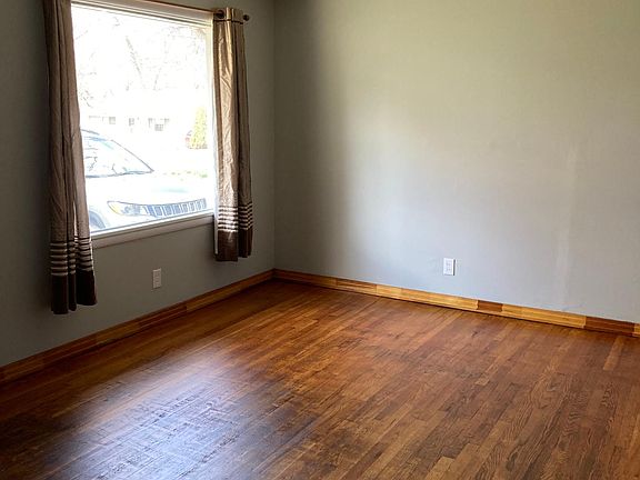 2nd image of 3366 Suncrest Ave
