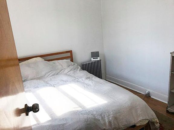 3rd image of 30 Broome St APT 2