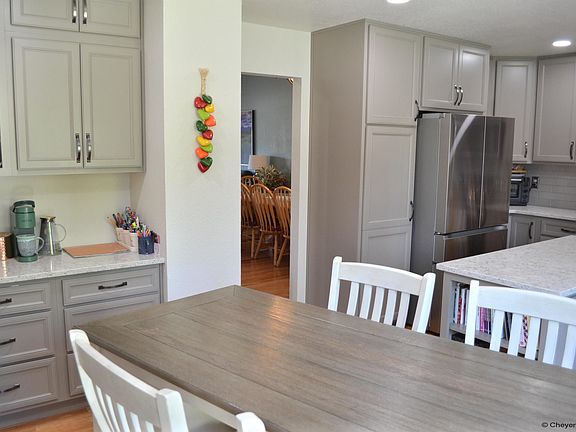 3rd image of 3006 Thomas Rd