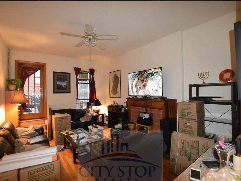 1st image of 24 W 75th St APT 4B