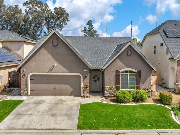 7410 N Lacey Dr, Fresno, CA 93722