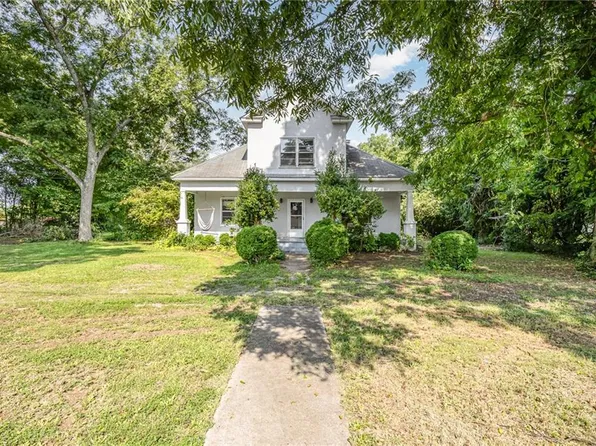 3241 Pleasant Ridge Rd, Summerfield, NC 27358