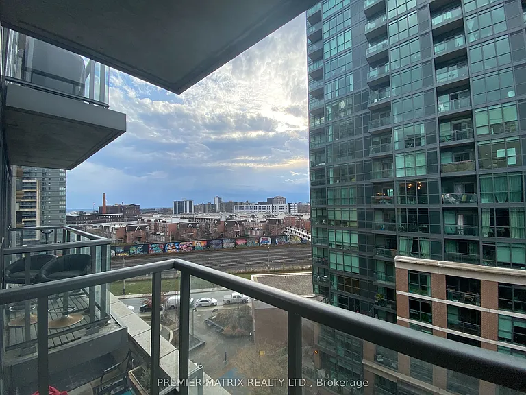 68 Abell St #1016 — Photo 15