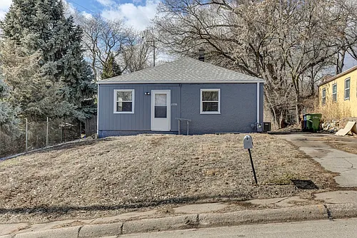 2206 Crawford St Photo 1