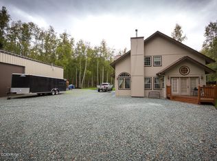 22686 Robinson Rd, Chugiak, AK 99567