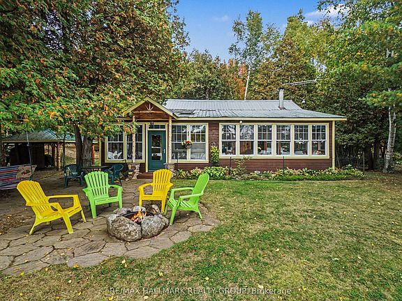 3rd image of 391 Long Lake Rd