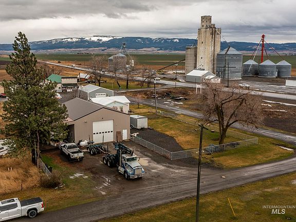 4th image of 325 Sherwin St