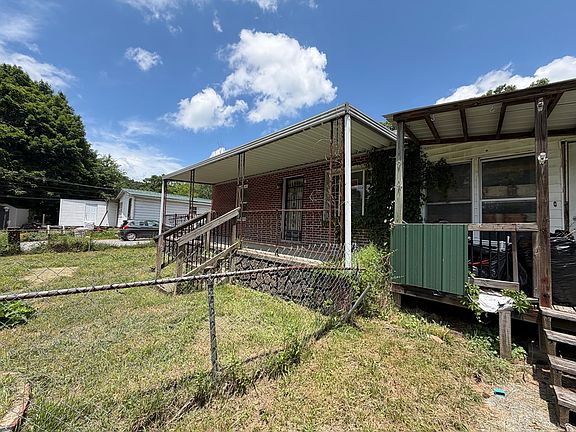 2nd image of 2334 Harper Rd