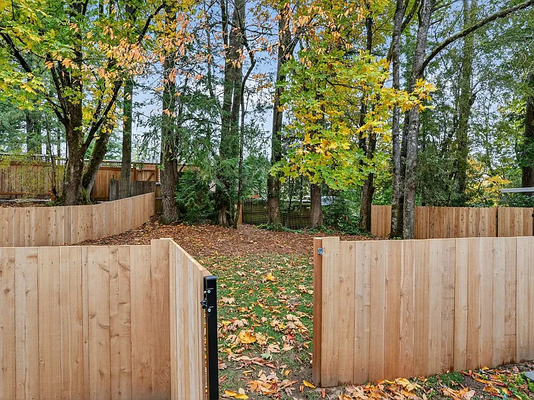 9000 NW Cornell Rd #4 — Photo 27