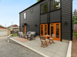 10508 Linden Ave N, Seattle, WA