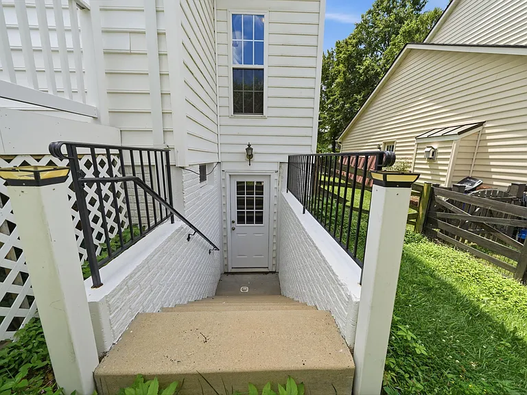 3962 Triton St — Photo 37