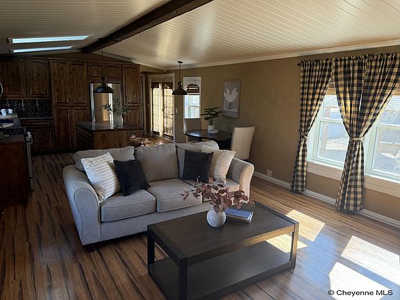 5th image of 3902 Foster Ave