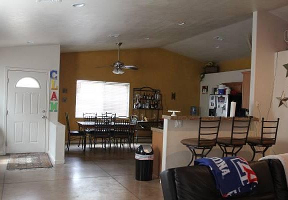 4th image of 03437 E Blacklidge Dr