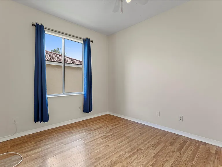2215 NW 76th Ter — Photo 36