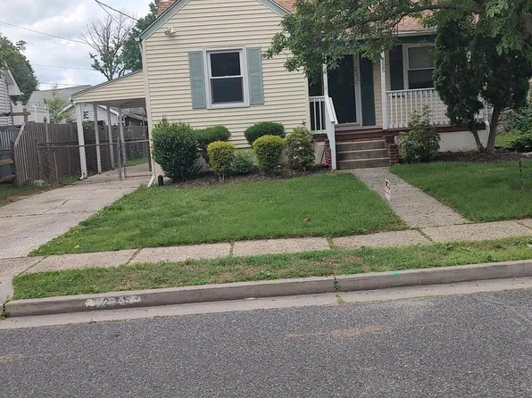 225 4th Ave, Mount Ephraim, NJ 08059