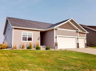 5335 163rd St, Urbandale, IA 50323