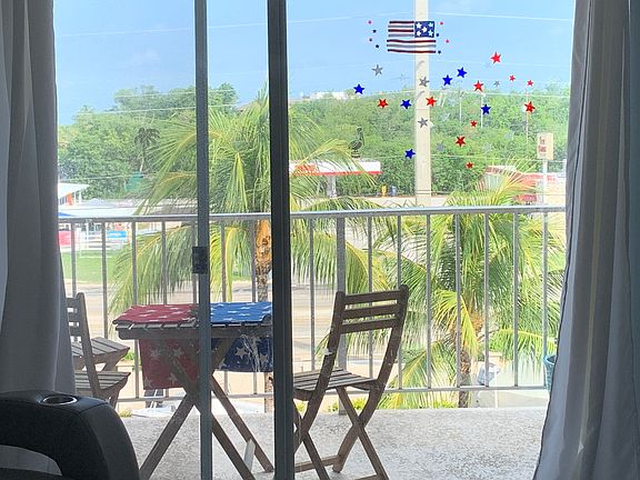 3rd image of 88500 Overseas Hwy APT 405