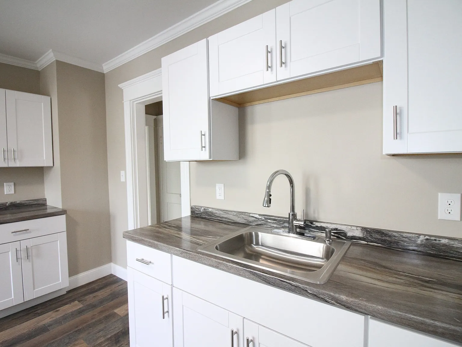 2 bed, 1183 sqft, $1,800 — Photo 3