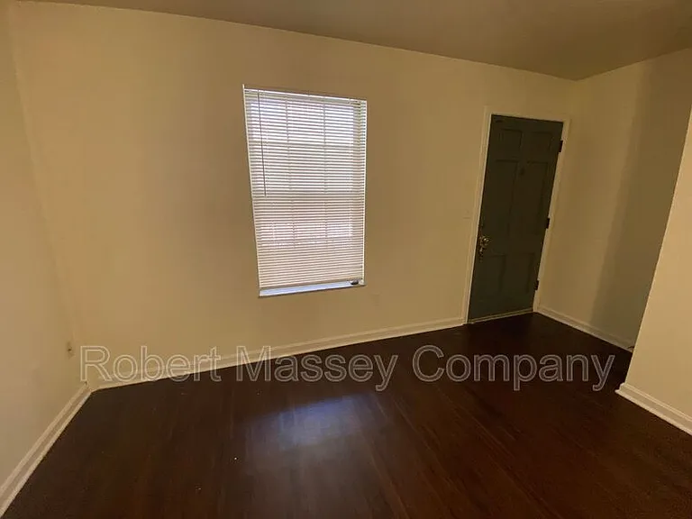 2124 Cherokee Pkwy #207 — Photo 4