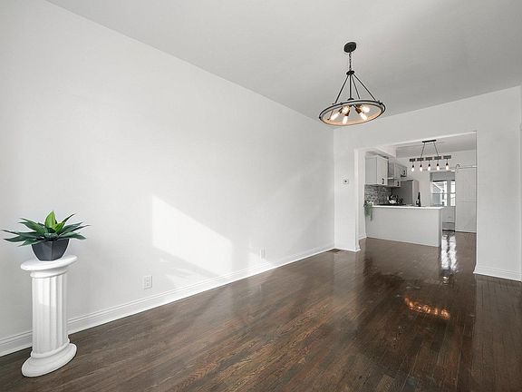 4th image of 1521 N Keating Ave