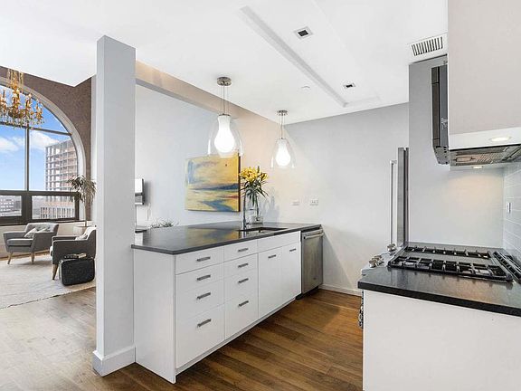 5th image of 217 51st Ave APT 606