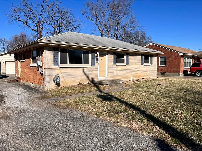 1525 Anna Ln