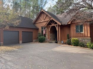 621 Crystal Bay Dr, Denton, NC 27239