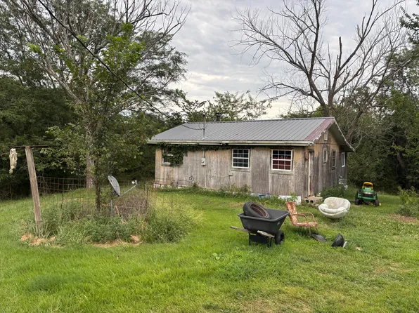 36 Trader Lane, Elkland, MO 65644
