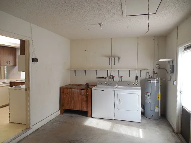 13102 Pembrook Ct — Photo 21