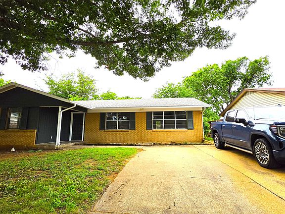 2nd image of 604 Sun Valley Dr