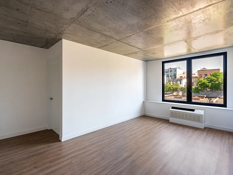 222 Johnson Ave #5E — Photo 3
