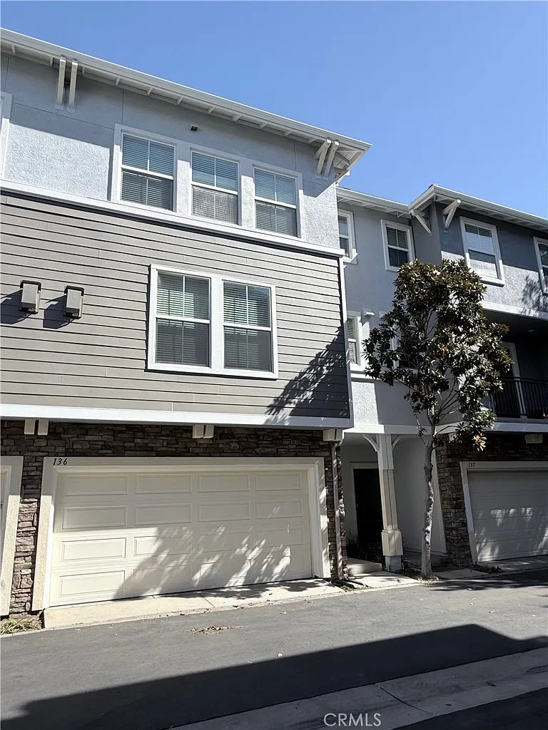 3538 Torrance Blvd — Photo 1