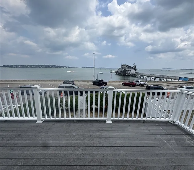 639 Quincy Shore Dr — Photo 11