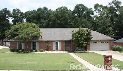 Front View
						:
						Beautiful Japanese maple tree on the right beside the garage. Brand new windows!