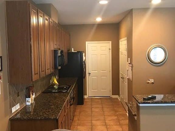 5th image of 3943 Calgary Cir