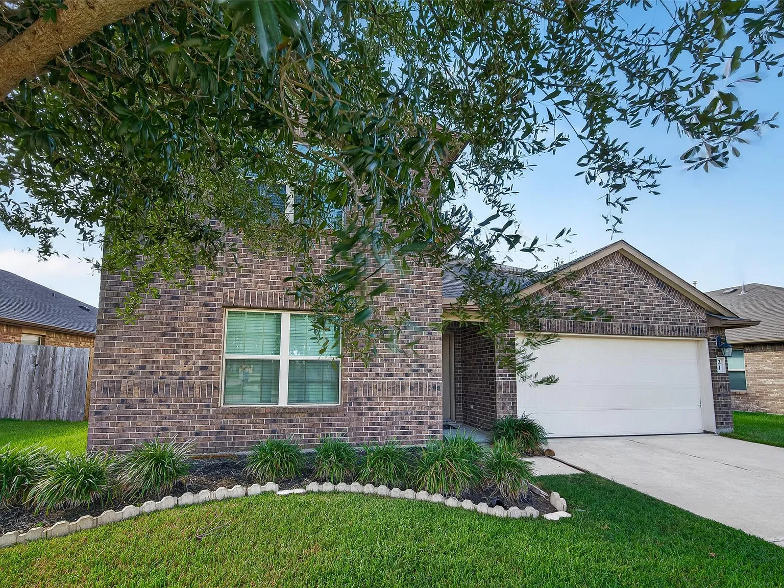 5 bed, 3.0 bath, 2869 sqft, $2,700 — Photo 3