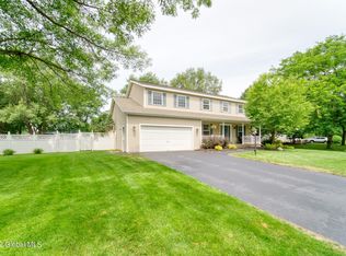 149 Country Walk Rd, Schenectady, NY 12306