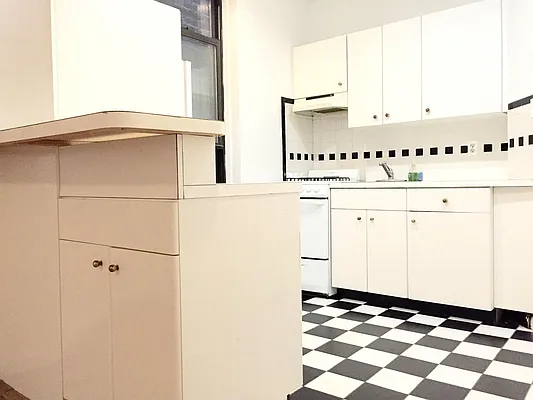 Rented by Keller Williams NYC | media 9