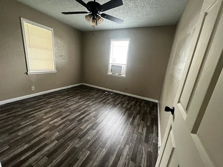 2706 W University Blvd — Photo 1