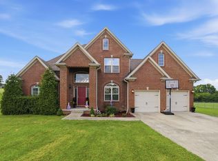1065 Running Brook Dr, Lawrenceburg, KY 40342
