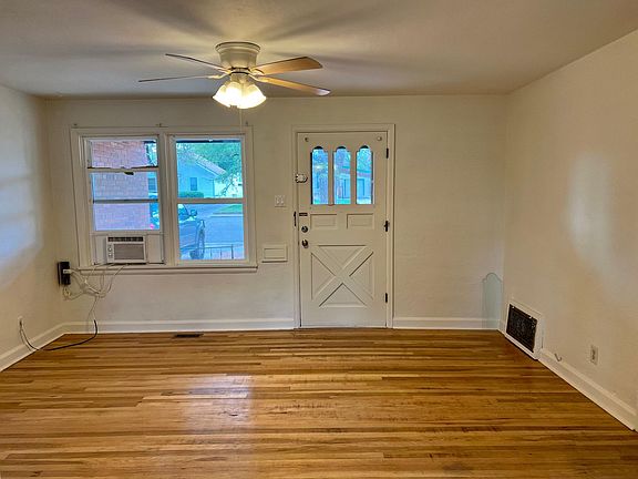 2nd image of 2518 2nd Ave